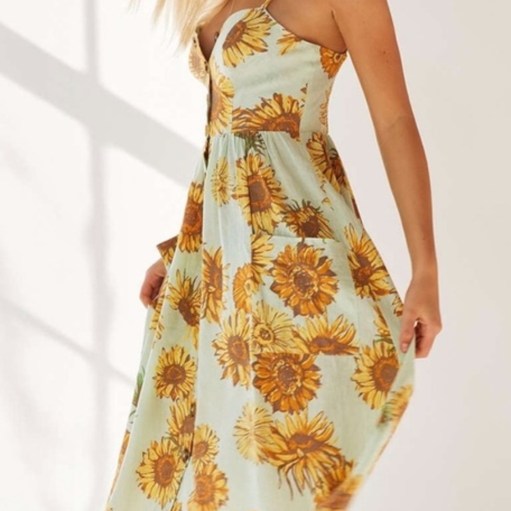 Blue Linen UO Emilia Sunflower Midi Dress, Medium